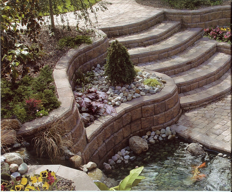 Manufactured Retaining Walls & Steps